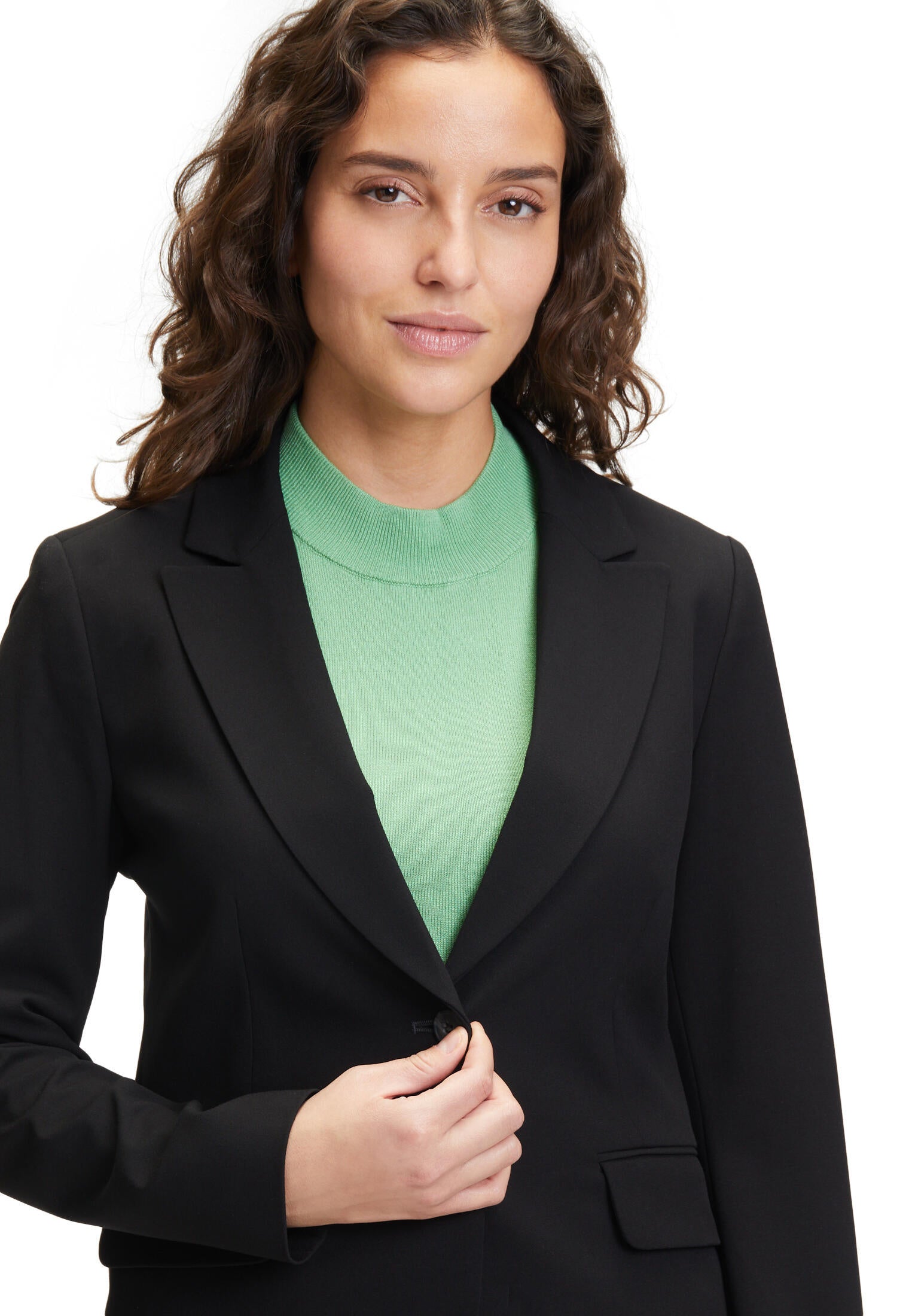 Taillierter Blazer mit Pattentaschen - 9045-Black - Schwarz